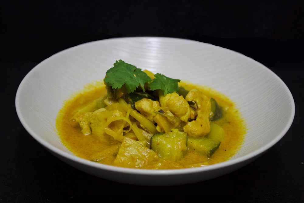 Poulet au curry jaune au lait de coco du P'tit Thaï